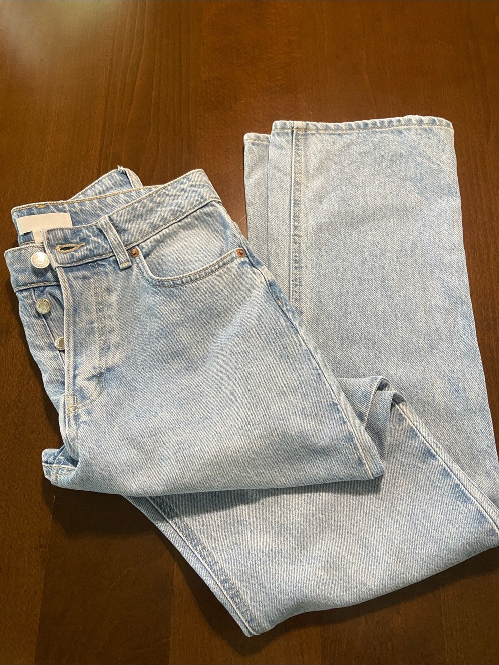 H&M Light Blue Button-Fly High Rise, Straight Leg Jeans. Size 4 - Picture 12 of 14